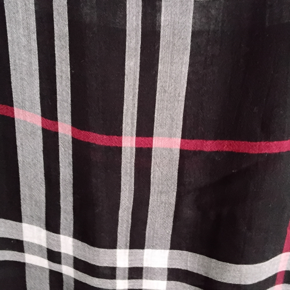 FAUX BURBERRY SCARF - Picture 4 of 7